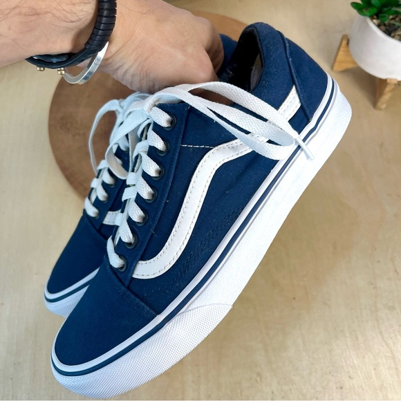 Vans Old Skool Classic Navy & White Low-Top Canvas Sneakers 7.5 Men / 9 Women - Picture 13 of 15